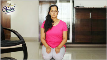 वज्रासन करने की विधि और फायदे