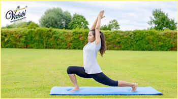 वीरभद्रासन करने की प्रक्रिया और फायदे