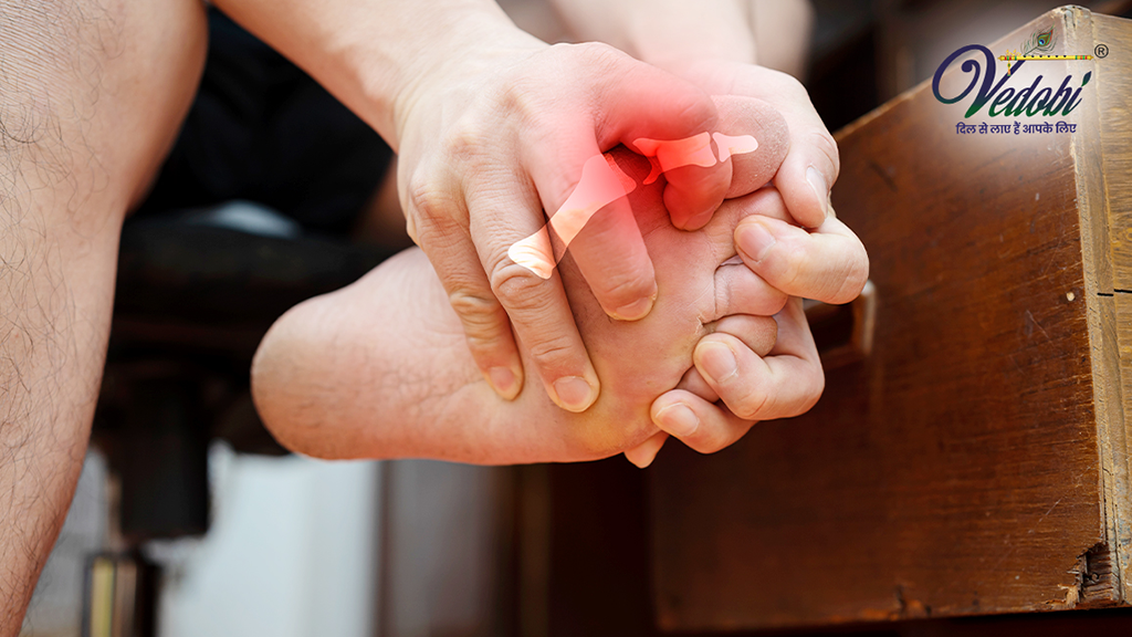 बनियन (पैर की हड्डी बढ़ना) क्या है? जानें, इसके कारण, लक्षण और उपचार