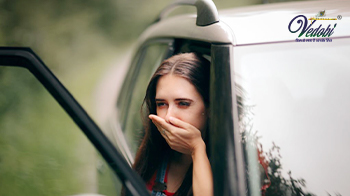 मोशन सिकनेस के कारण, लक्षण और घरेलू उपचार